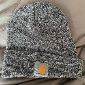 Super cute Carhartt beanie